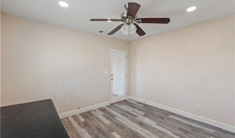 23859 South Rd, Apple Valley, CA 92307