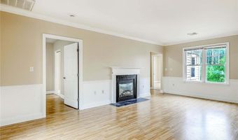 70 Turner St, Warwick, RI 02886