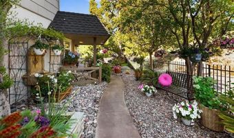 720 Sky Mountain Ln, Alpine, CA 91901