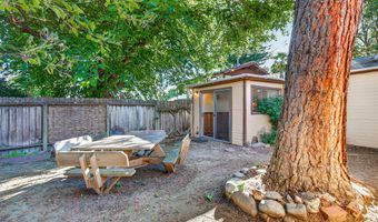 840 B St, Ashland, OR 97520