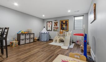1209 Kettering Dr, Aberdeen, SD 57401