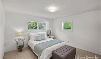 914 32nd St, Allegan, MI 49010