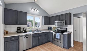 7995 Upper 145th St W, Apple Valley, MN 55124