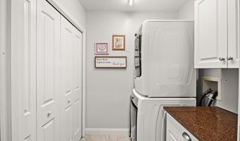 22 Prestwick Rd 22, Bourne, MA 02532