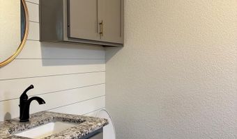 3 NW Bella Vista Ct, Andrews, TX 79714