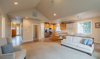 21022 JENNY MARIE Ln, Aurora, OR 97002