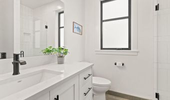 1185 NW Singleton Pl, Bend, OR 97703