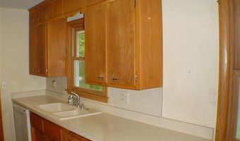 1112 Queens Ln, Anoka, MN 55303
