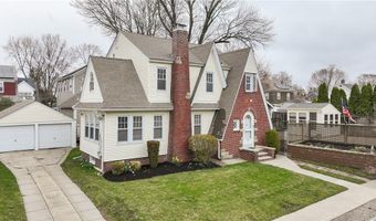 28 Rosewood Ave, Cranston, RI 02905