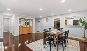 4005 WOODHAVEN Ln, Bowie, MD 20715