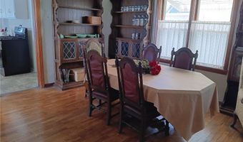 1517 Commercial St, Atchison, KS 66002