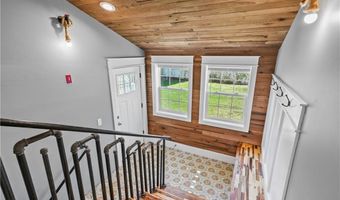 20 Summer St, Newport, RI 02840