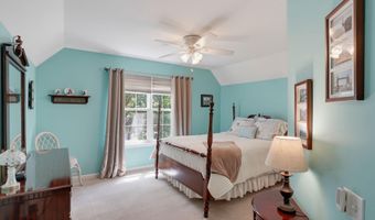 10 WHIRLAWAY Dr, Bear, DE 19701