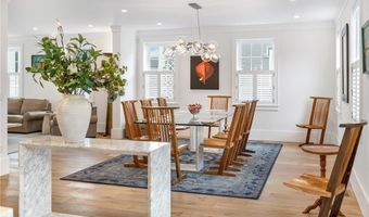24 School St, Newport, RI 02840