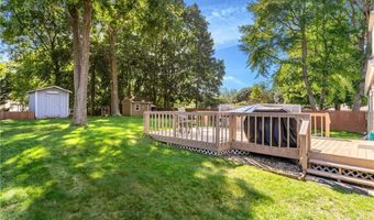 72 Windsor Park Dr, Coventry, RI 02816