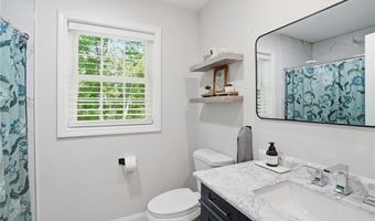 72 Wilbur Rd, Lincoln, RI 02865