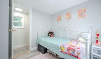 26 Roland Dr, Allenstown, NH 03275