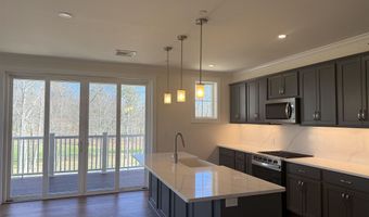 4 Longview Dr 302, Atkinson, NH 03811