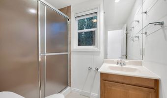 4446 Hayvenhurst Ave, Encino, CA 91436