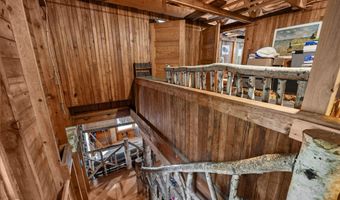 51 Leavitt Hill Rd, Ashland, NH 03217