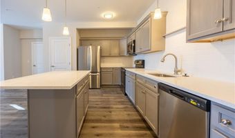 64 E Mitchell Ave 27, Cheshire, CT 06410