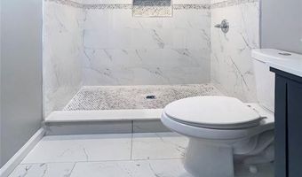 20 W 49th St, Bayonne, NJ 07002