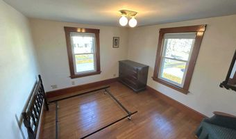 208 7th St, Bangor, ME 04401