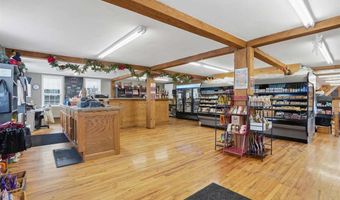 4402 220Th Trl, Amana, IA 52203