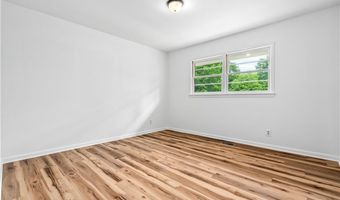 44 CAROL St, Alexander City, AL 35010