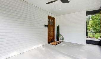 311 W Pleasant St, Aurora, MO 65605