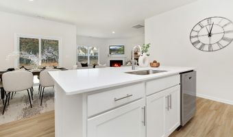 842 Adelston Ln, Weaverville, NC 28804