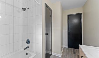 3913 Claridge Dr, Austintown, OH 44511