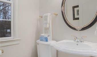 20 Bailey Blvd, East Greenwich, RI 02818