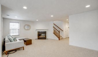 25099 PRAIRIE FIRE Sq, Aldie, VA 20105