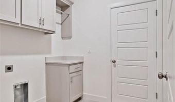8 Plymouth Cir, Bella Vista, AR 72715