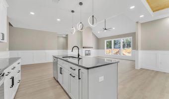 211 Chestnut Dr, Belton, SC 29627