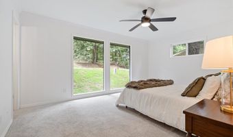 18 S Hampstead Ln, Bella Vista, AR 72714