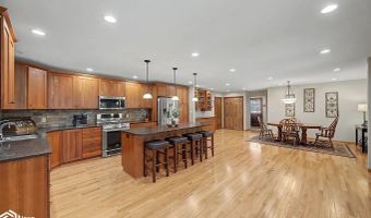 2349 Lake View Dr, Ames, IA 50010