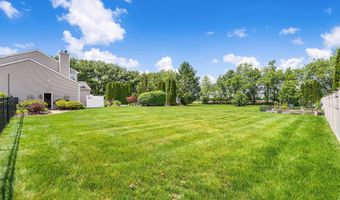 61 Cliffwood Dr, Allentown, NJ 08501