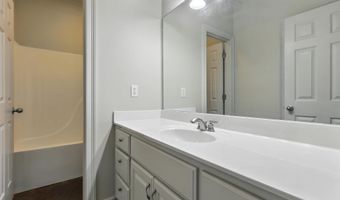 5528 Village Loop, Benton, AR 72019