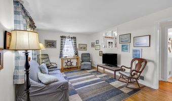 24 Toole Dr, Branford, CT 06405