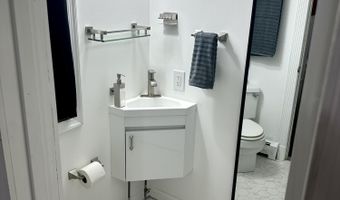 19 Center St, Barnegat, NJ 08005