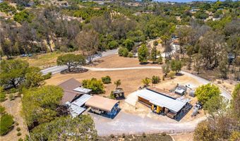 2160 Gird Rd, Fallbrook, CA 92028