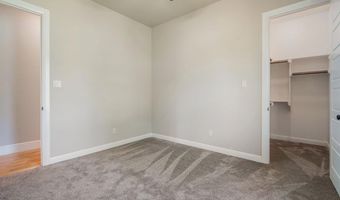 140 Cowan Xing, Alvord, TX 76225
