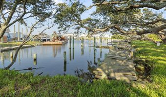 104 Atlantic Beach Cswy, Atlantic Beach, NC 28512