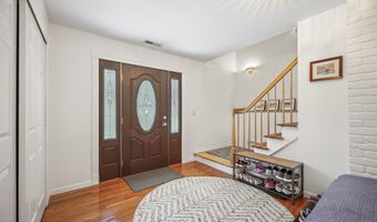 45 Normandy Ct, Middletown, NJ 07748