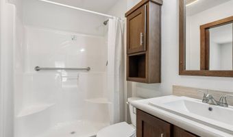 7368 NE Berwick Dr 6, Ankeny, IA 50021