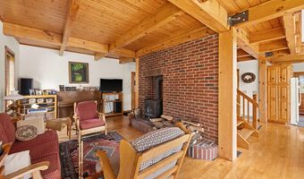 40 Indian Ladder Dr, Altamont, NY 12009