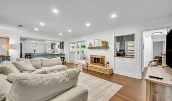 137 N SPRING LAKE Dr, Altamonte Springs, FL 32714