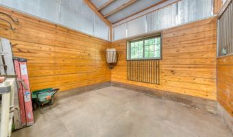 287 S Bear Hill Rd, Chaplin, CT 06235